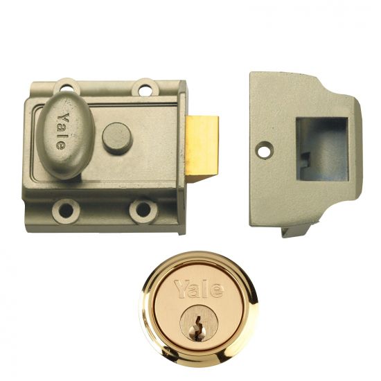 YALE 77 & 706 Non-Deadlocking Traditional Nightlatch 40mm ENB with PB Cylinder Boxed - Click Image to Close