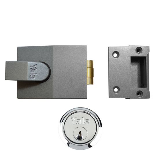 YALE 81 Rollerbolt Nightlatch 60mm DMG with SC Cylinder Boxed - Click Image to Close