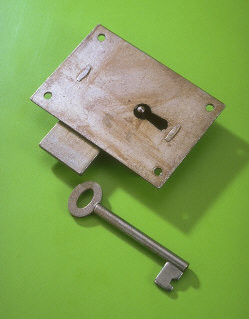 3 1/2'' Wide Steel Straight Cupboard Lock 155 - Click Image to Close